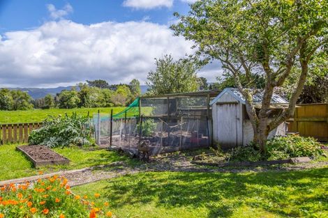 Photo of property in 6 South Featherston Road, South Featherston, Featherston, 5771