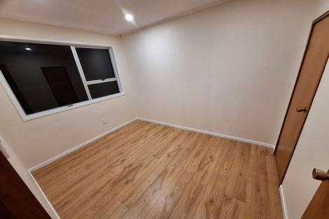 Photo of property in 2/56 Lavery Place, Sunnynook, Auckland, 0632