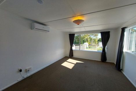 Photo of property in 132 Pioneer Road, Moturoa, New Plymouth, 4310