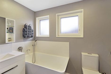 Photo of property in 23 Jenkins Avenue, Redwood, Christchurch, 8051