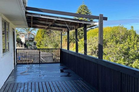 Photo of property in 10 Laurina Road, Sunnynook, Auckland, 0620