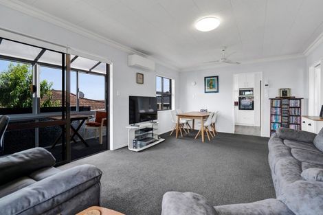 Photo of property in 19a Tukapa Street, Westown, New Plymouth, 4310