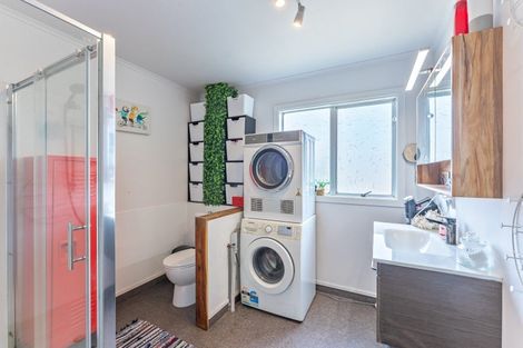 Photo of property in 21 Manga-pirau Street, Waikawa Beach, Manakau, 5573