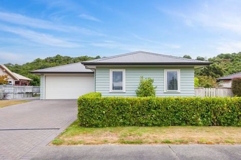 Photo of property in 39 Pukeko Way, Kinloch, Taupo, 3377