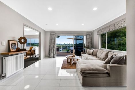 Photo of property in 6c Highfield Place, Highlands Park, New Plymouth, 4312