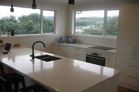 Photo of property in 17 Mascot Street, Tawa, Wellington, 5028