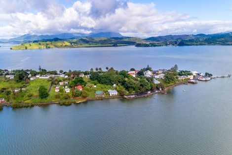 Photo of property in 15 Clendon Esplanade, Rawene, Kaikohe, 0473