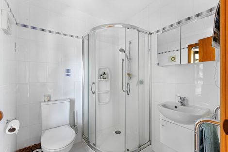 Photo of property in 45 Hillcrest Road, Hatfields Beach, Orewa, 0931