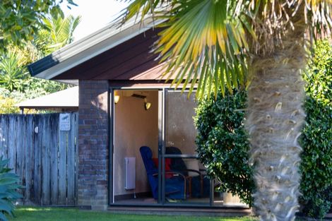 Photo of property in 19a Litchfield Place, Clarks Beach, 2122