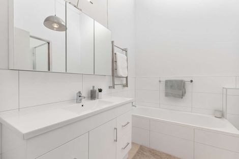 Photo of property in 1/35 Swanson Road, Henderson, Auckland, 0610