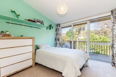 Photo of property in 15 Tiromoana Road, Raumati South, Paraparaumu, 5032