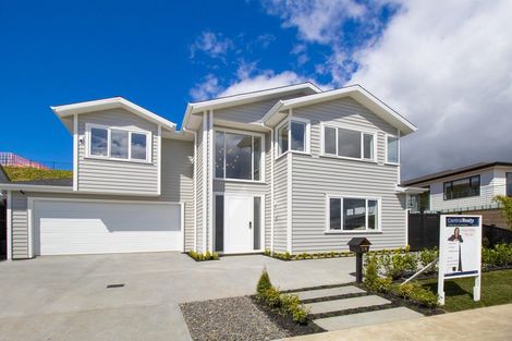 Photo of property in 32 Maka Terrace, Orewa, 0931