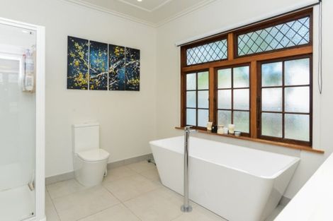 Photo of property in 42 Ferry Road, Clive, 4102