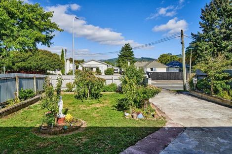 Photo of property in 90 Pine Avenue, Ebdentown, Upper Hutt, 5018