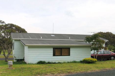 Photo of property in 7 Pioneer Crescent, Omaha, 0986