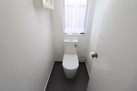 Photo of property in 2/177 Forrest Hill Road, Forrest Hill, Auckland, 0620