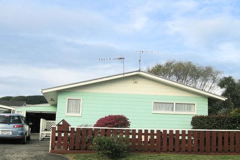 Photo of property in 70 Makarini Street, Paraparaumu, 5032