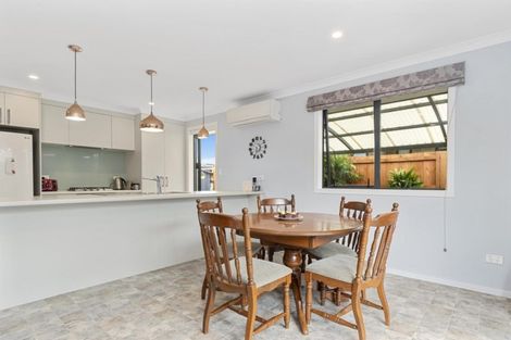 Photo of property in 16 Macloughlin Drive, Te Puke, 3119