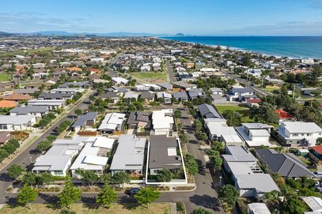 Photo of property in 10 Coprosma Close, Papamoa Beach, Papamoa, 3118