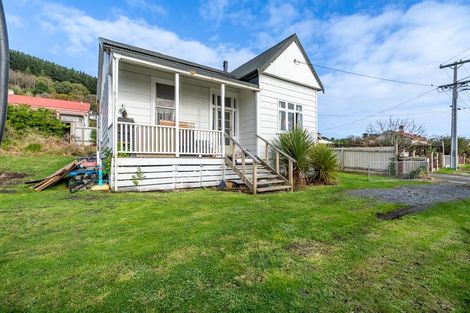 Photo of property in 1 Ann Street, Bluff, 9814