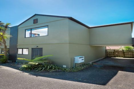 Photo of property in 9/44 Fields Parade, Oteha, Auckland, 0632