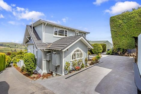 Photo of property in 119 Dyers Pass Road, Cashmere, Christchurch, 8022