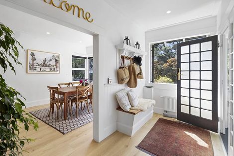 Photo of property in 8 Dorset Avenue, Westown, New Plymouth, 4310