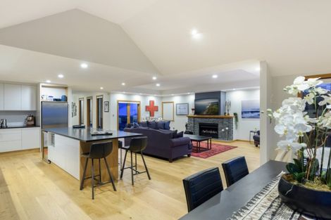 Photo of property in 85 Marine Parade, Mount Maunganui, 3116