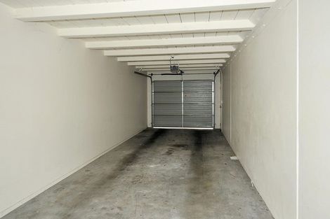 Photo of property in The Haven, 28/120 Beach Haven Road, Beach Haven, Auckland, 0626