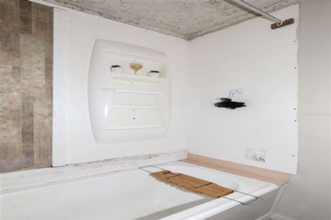 Photo of property in 44 Te Puea Avenue, Meremere, Mercer, 2474