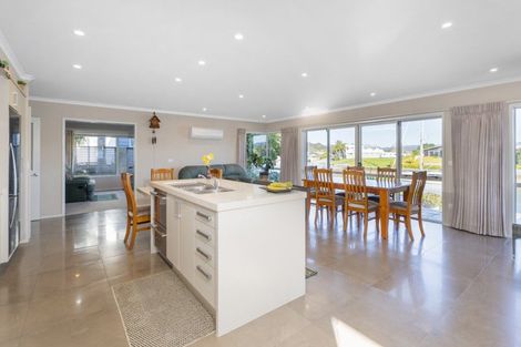 Photo of property in 19 Aquila Drive, Whitianga, 3510