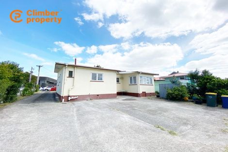 Photo of property in 8 Hugh Brown Drive, New Lynn, Auckland, 0600