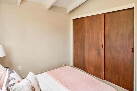 Photo of property in 225 Staithes Drive South, Whitby, Porirua, 5024