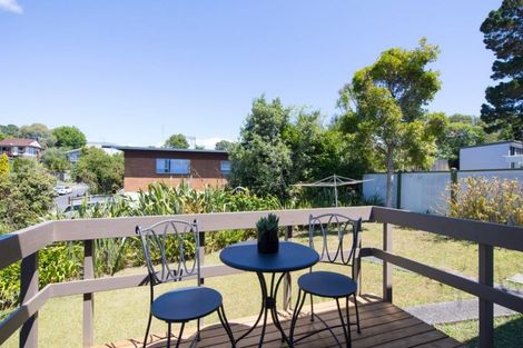 Photo of property in 2/45 Knightsbridge Drive, Forrest Hill, Auckland, 0620