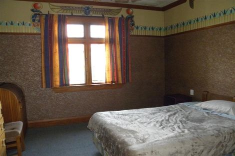 Photo of property in 271 Tay Street, Turnbull Thomson Park, Invercargill, 9810