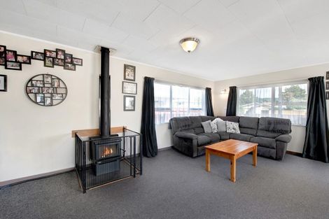 Photo of property in 8b Windlesham Place, Wakefield, 7025