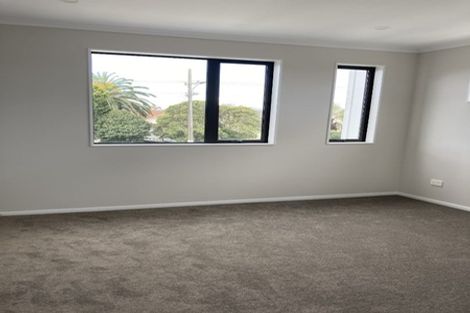 Photo of property in 1/66 Swanson Road, Henderson, Auckland, 0610