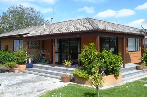 Photo of property in 51 Raglan Avenue, Cloverlea, Palmerston North, 4412