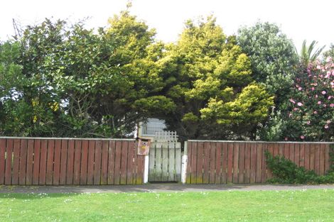 Photo of property in 52 Seymour Street, Waitara, 4320