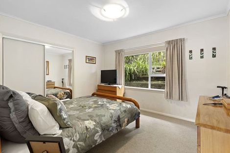 Photo of property in 9 Hampton Hill Road, Tawa, Wellington, 5028