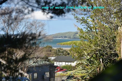 Photo of property in 42 Sandy Beach Road, Tinopai, 0593