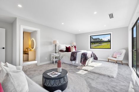 Photo of property in 36 Ara Hills Drive, Wainui, 0992