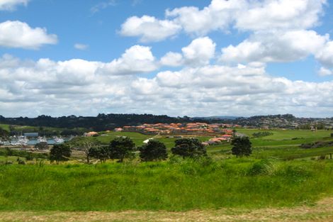 Photo of property in 355 Pinecrest Drive, Gulf Harbour, Whangaparaoa, 0930