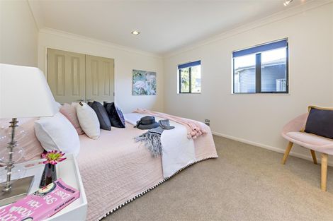 Photo of property in 30 Cairnsvale Rise, Manurewa, Auckland, 2105