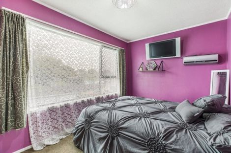 Photo of property in 23 Lane Road, Weymouth, Auckland, 2103