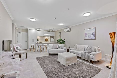 Photo of property in 62 Rewa Rewa Lane, Orewa, 0931