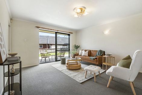 Photo of property in 29 Hugh Green Drive, Pinehill, Auckland, 0632