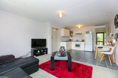 Photo of property in 7/57 Carrington Street, Lower Vogeltown, New Plymouth, 4310