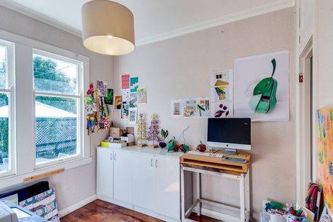 Photo of property in 99 Tollemache Road East, Longlands, Hastings, 4122