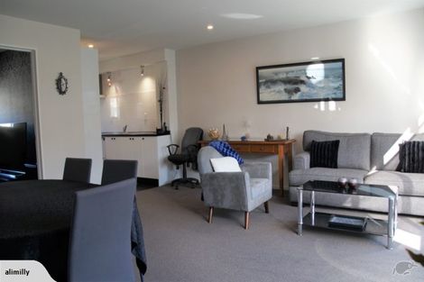 Photo of property in 2/71 Burke Street, Addington, Christchurch, 8024